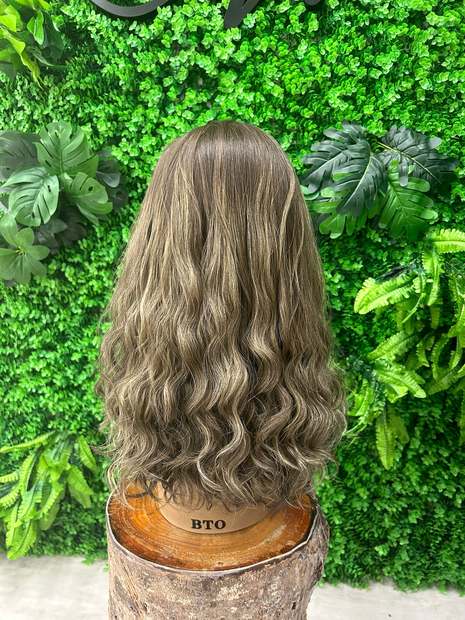 Kalo Beauty Simplified wig gallery photo 10