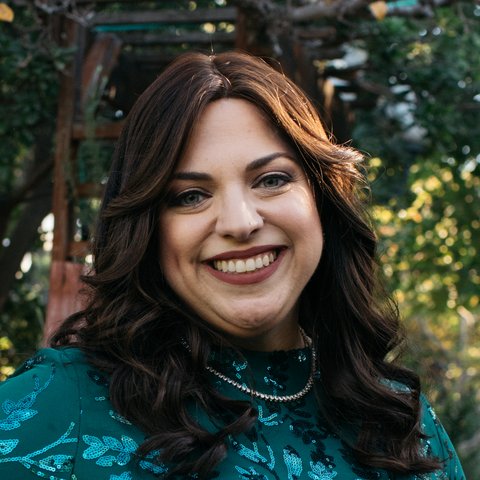 Kayla, stylist at Kalo Beauty Simplified